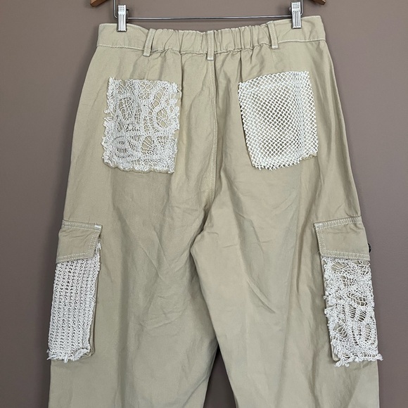 {POL} Crochet Detail Twill Cargo Jogger in Beige - Womens Medium - Picture 6 of 10